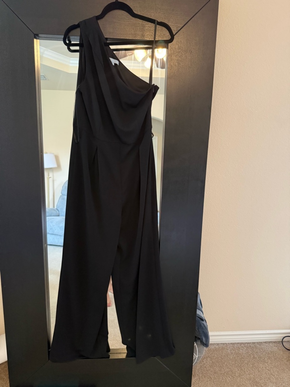Asymmetric One-Shoulder Black Jumpsuit